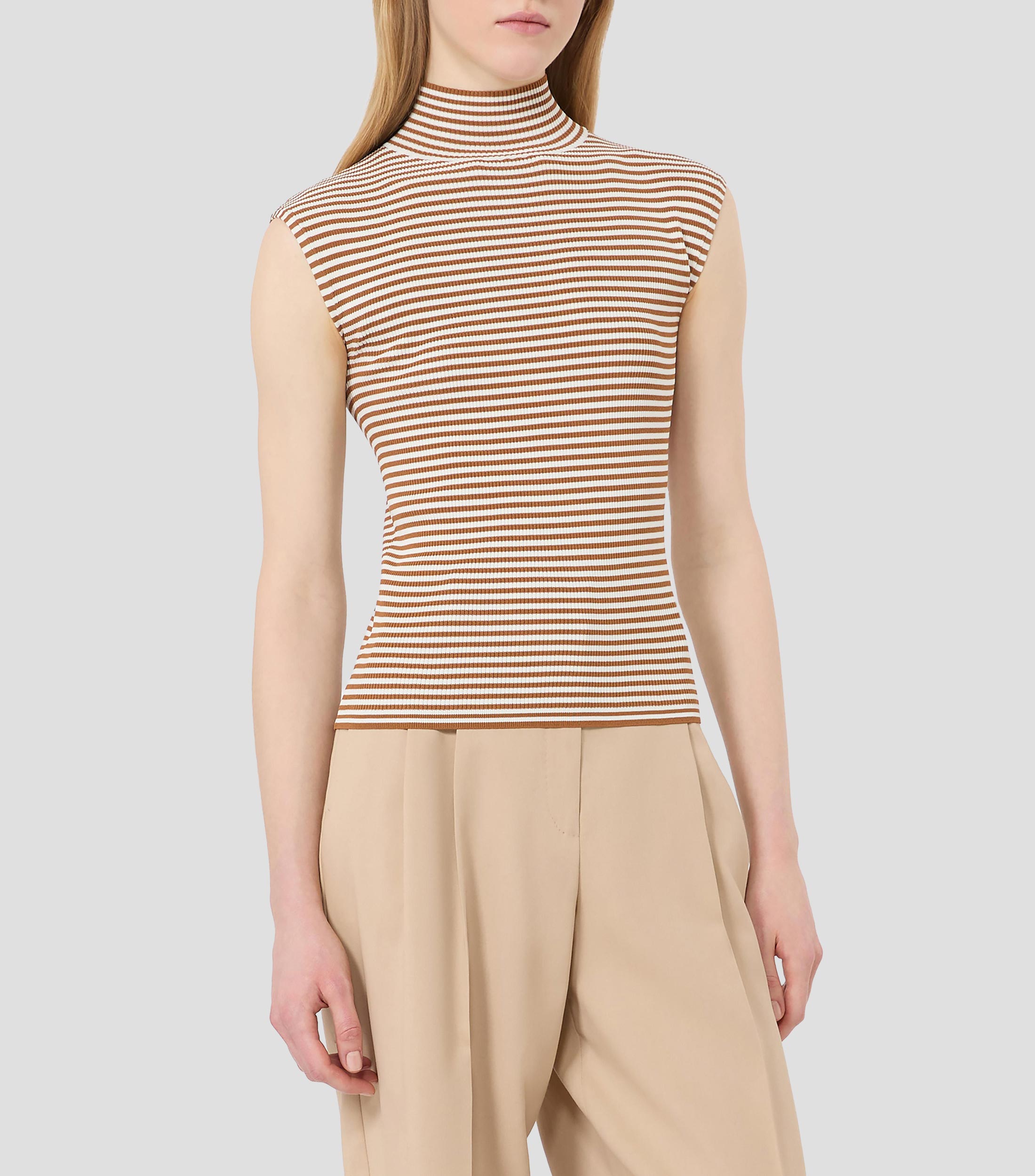 Suéter cuello alto Mujer
